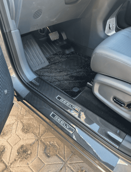 Ốp bậc chân Geely EX5